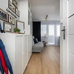 Avis Skwer Kosciuszki 48 * Gdynia